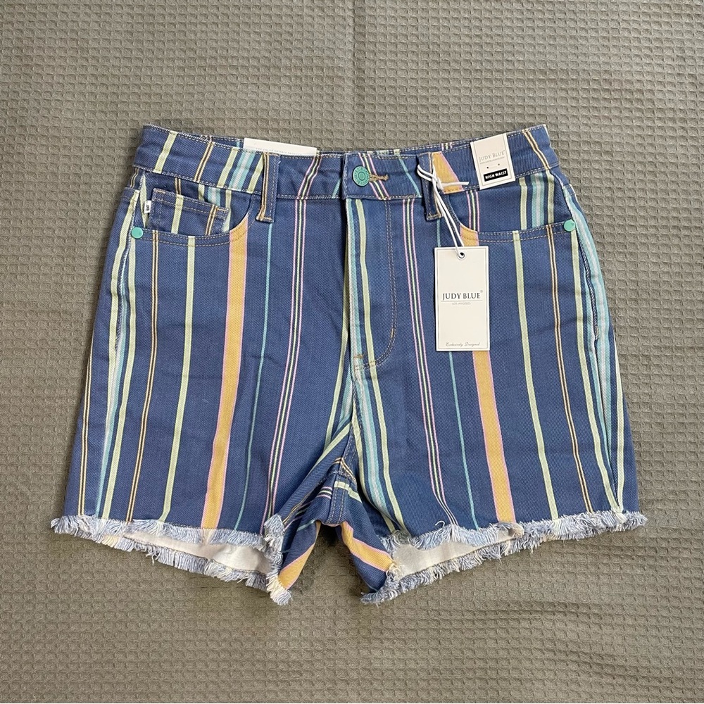 New Judy Blue Striped Denim Jean Shorts Medium Womens High Waist Fray Hem